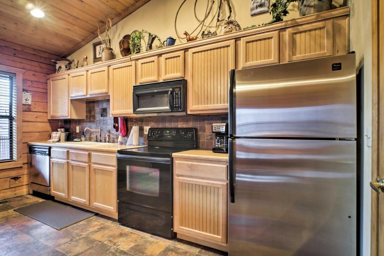 Cabin-Style Studio Right Off The Branson Strip!公寓 外观 照片